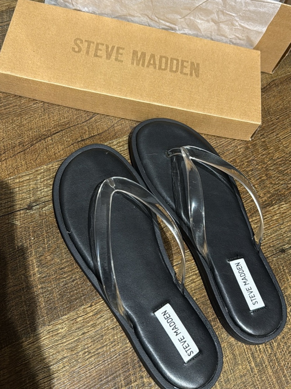 Steve Madden flip flops